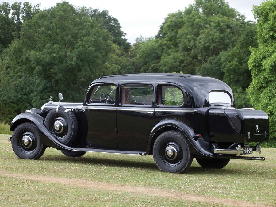  Mercedes-Benz 320 Pullman Limousine (W142) 1937 года  (фото 12 из 18)